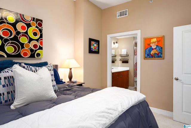 1040 Broadway Park Apt 226, Homewood, AL 35209