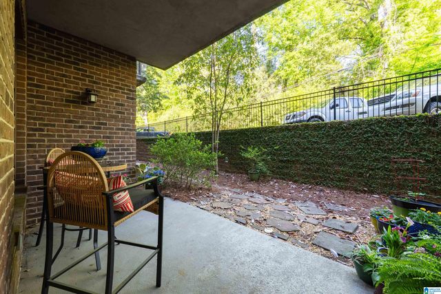 1040 Broadway Park Apt 226, Homewood, AL 35209