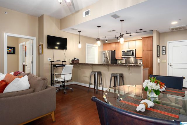 1040 Broadway Park Apt 226, Homewood, AL 35209