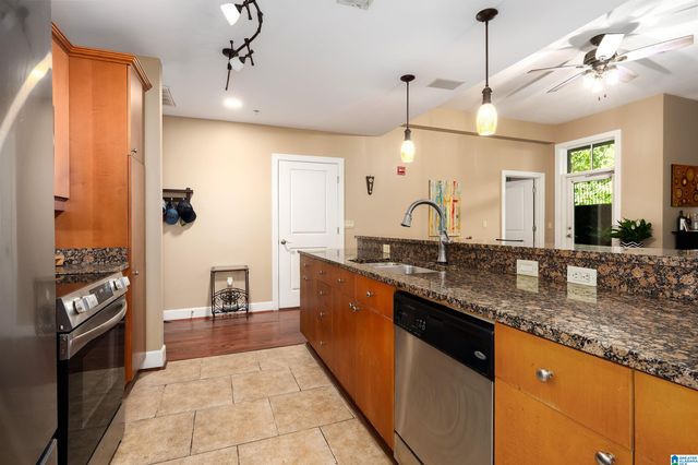 1040 Broadway Park Apt 226, Homewood, AL 35209