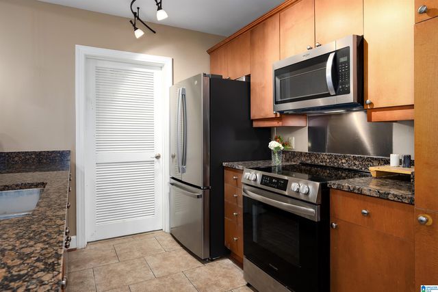 1040 Broadway Park Apt 226, Homewood, AL 35209