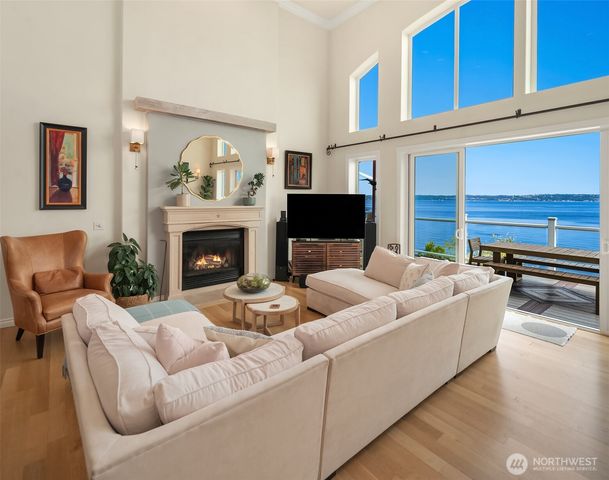 25764 Gold Beach Drive SW, Vashon, WA 98070