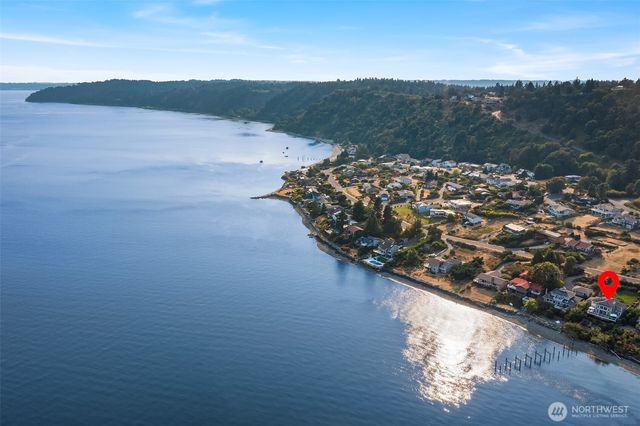 25764 Gold Beach Drive SW, Vashon, WA 98070