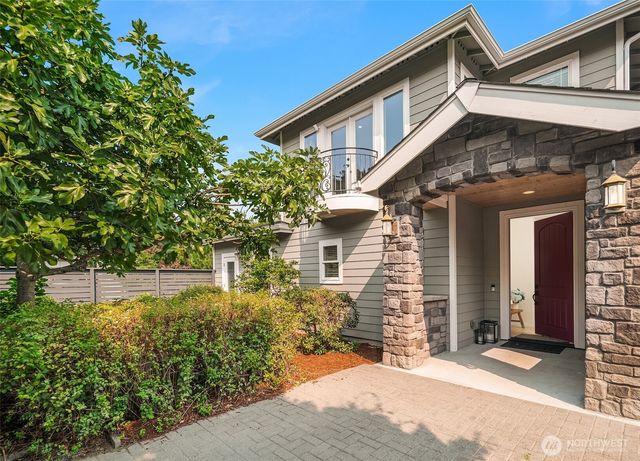 25764 Gold Beach Drive SW, Vashon, WA 98070