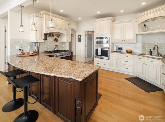 25764 Gold Beach Drive SW, Vashon, WA 98070