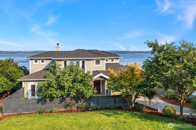 25764 Gold Beach Drive SW, Vashon, WA 98070