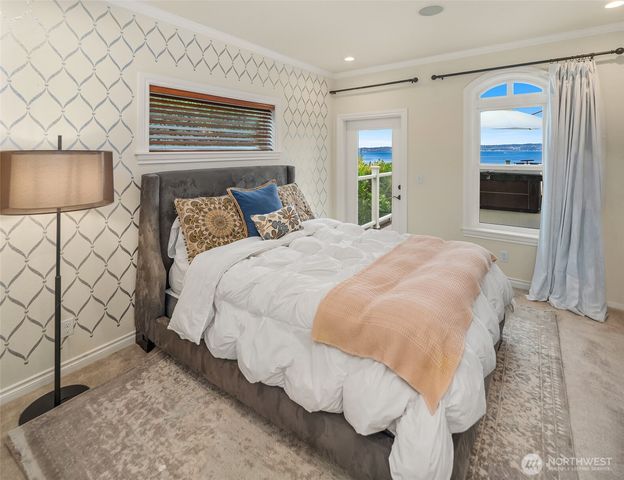 25764 Gold Beach Drive SW, Vashon, WA 98070