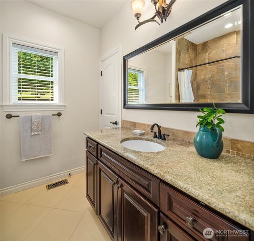 25764 Gold Beach Drive SW, Vashon, WA 98070