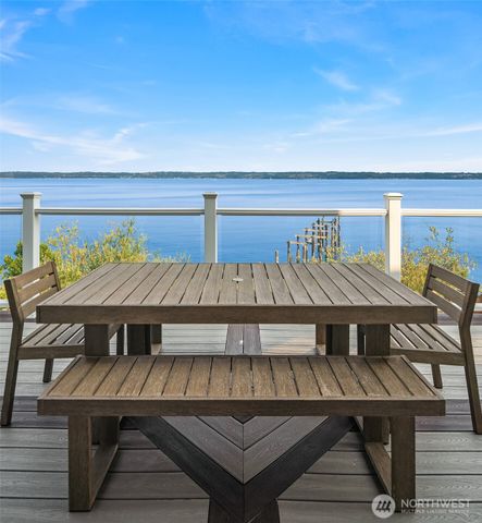 25764 Gold Beach Drive SW, Vashon, WA 98070