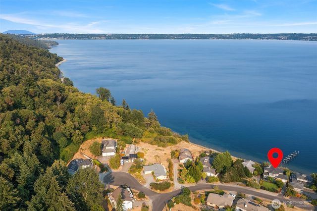 25764 Gold Beach Drive SW, Vashon, WA 98070