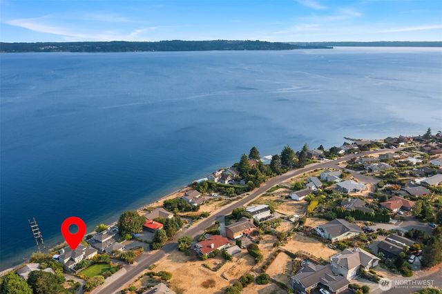 25764 Gold Beach Drive SW, Vashon, WA 98070