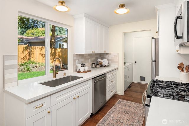 13515 121st Avenue NE, Kirkland, WA 98034