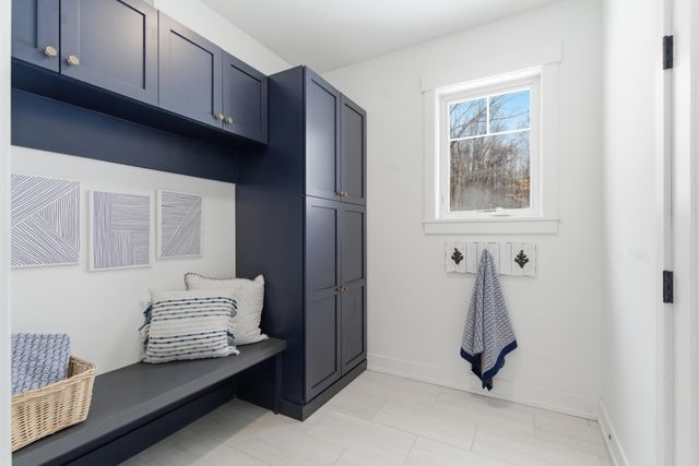 6606 Spaniel Drive, Kalamazoo, MI 49009