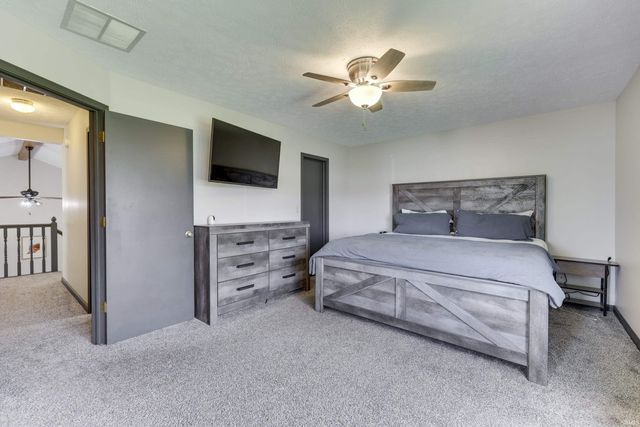 814 Morphis Lane, Greenwood, IN 46142