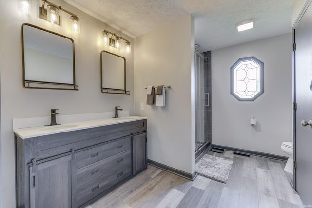 814 Morphis Lane, Greenwood, IN 46142