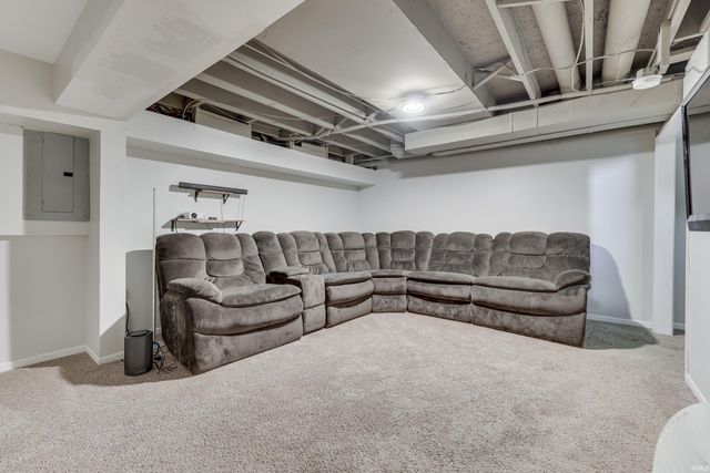 814 Morphis Lane, Greenwood, IN 46142