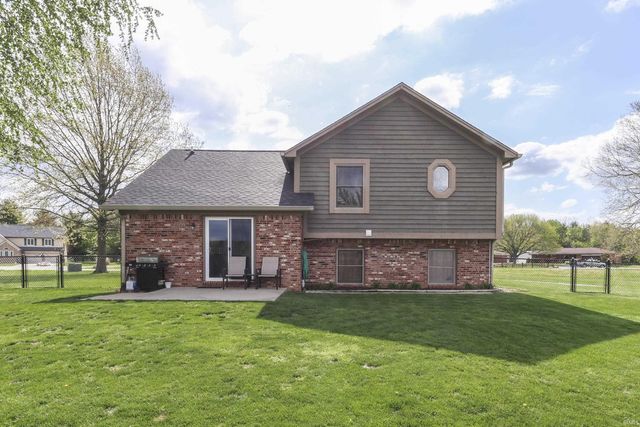 814 Morphis Lane, Greenwood, IN 46142