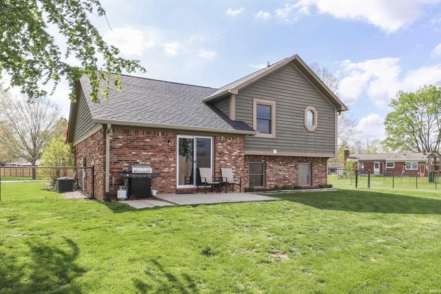 814 Morphis Lane, Greenwood, IN 46142