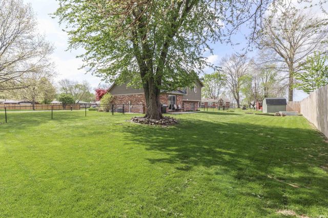 814 Morphis Lane, Greenwood, IN 46142