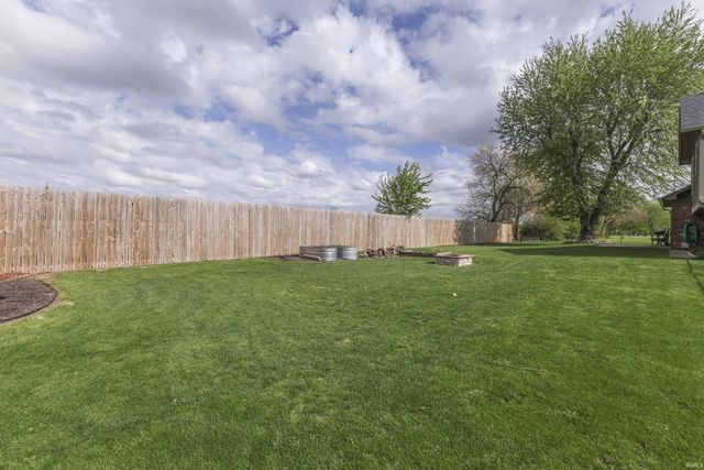 814 Morphis Lane, Greenwood, IN 46142