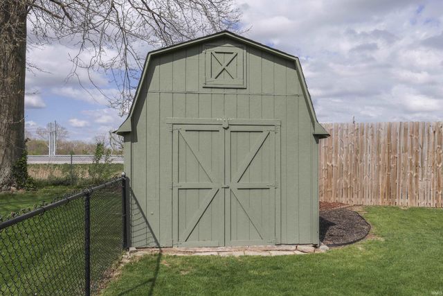 814 Morphis Lane, Greenwood, IN 46142