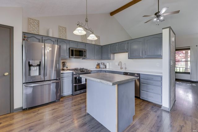 814 Morphis Lane, Greenwood, IN 46142