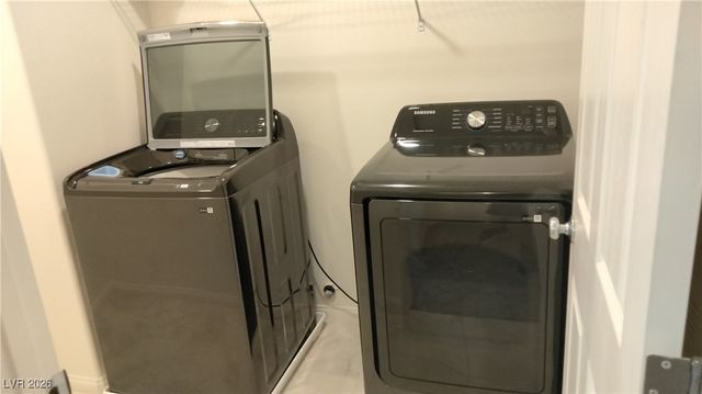 7513 Lush Oasis Avenue, Las Vegas, NV 89113