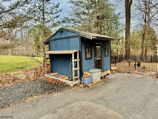 117 Papscoe Rd, West Milford Twp., NJ 07421