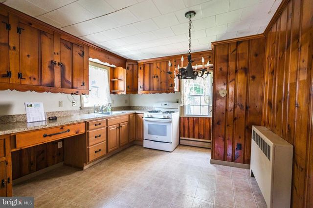 5785 S BROAD ST, Hamilton, NJ 08620