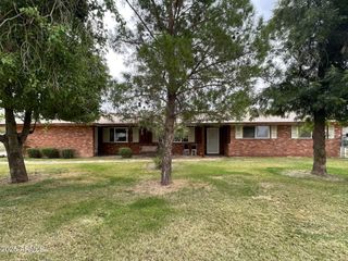 40011 N TAYLOR Street, San Tan Valley, AZ 85140