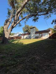 702 Matthews Court, Arlington, TX 76012