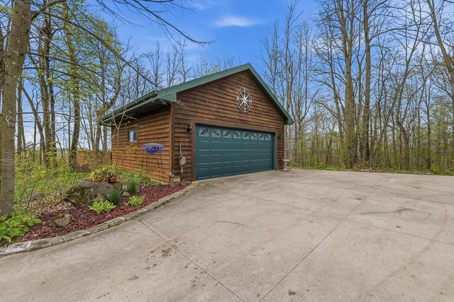W1708 Iowa ROAD, Iron Ridge, WI 53035