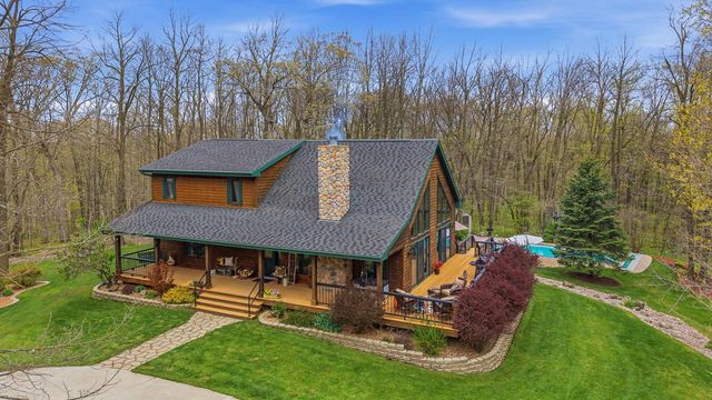 W1708 Iowa ROAD, Iron Ridge, WI 53035