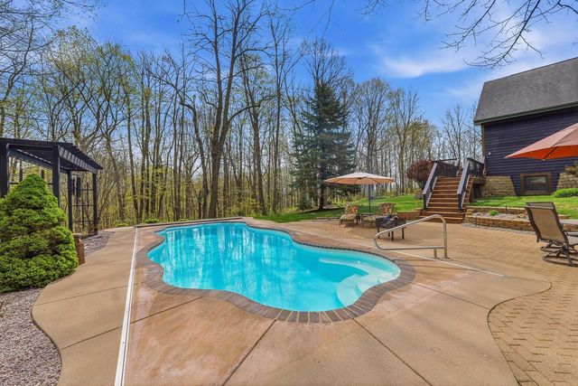 W1708 Iowa ROAD, Iron Ridge, WI 53035