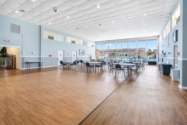 108 NE 20th Avenue NE 201, Boynton Beach, FL 33435