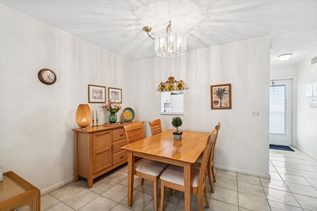 108 NE 20th Avenue NE 201, Boynton Beach, FL 33435