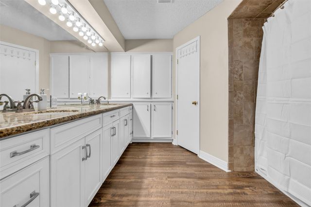 4801 Summer Lane, Baytown, TX 77521