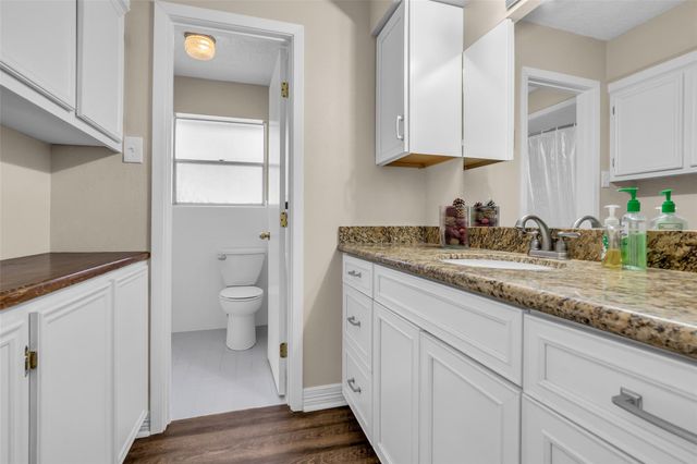 4801 Summer Lane, Baytown, TX 77521