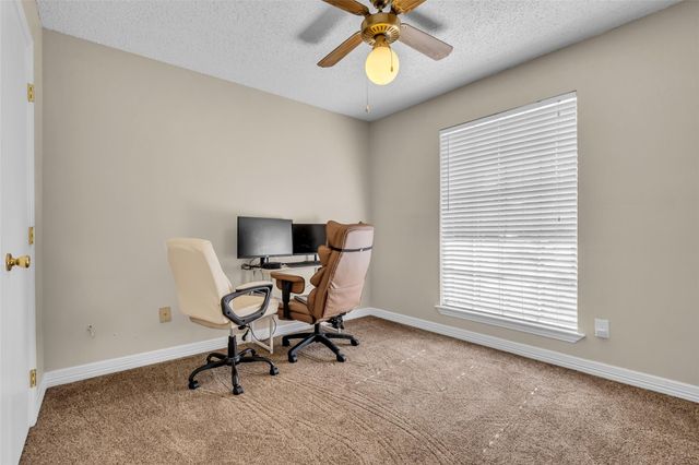 4801 Summer Lane, Baytown, TX 77521