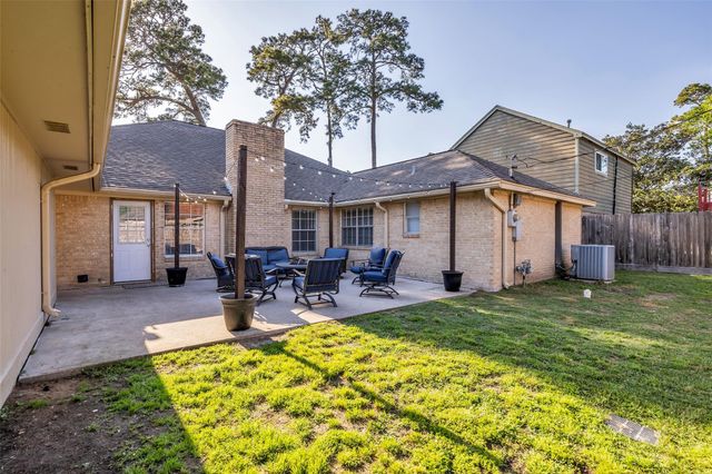 4801 Summer Lane, Baytown, TX 77521