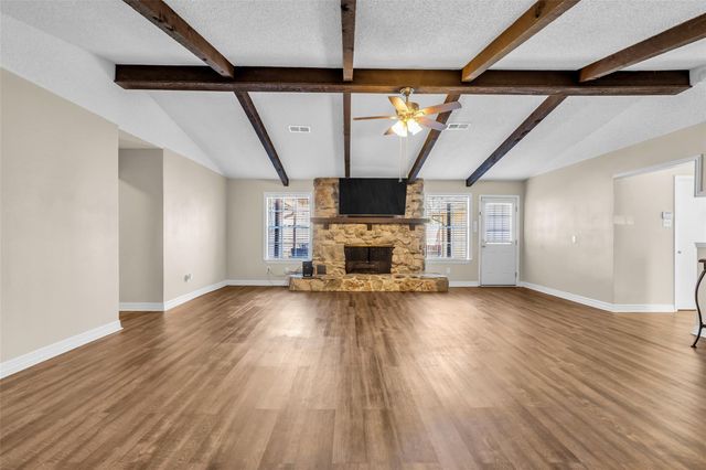 4801 Summer Lane, Baytown, TX 77521