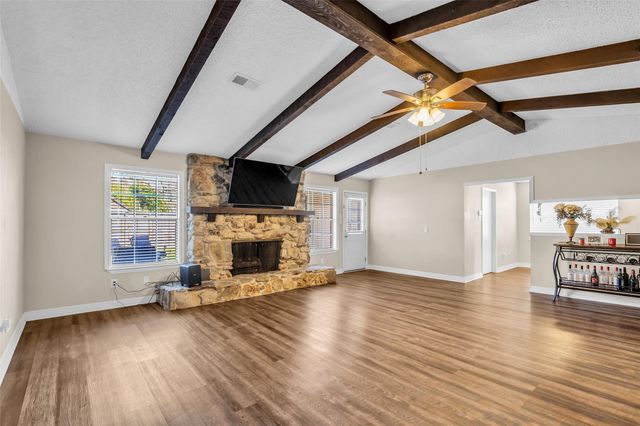 4801 Summer Lane, Baytown, TX 77521