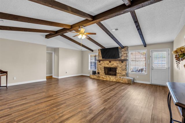 4801 Summer Lane, Baytown, TX 77521