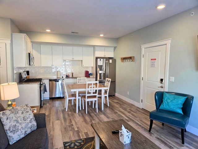 914 E Front Street, Traverse City, MI 49686