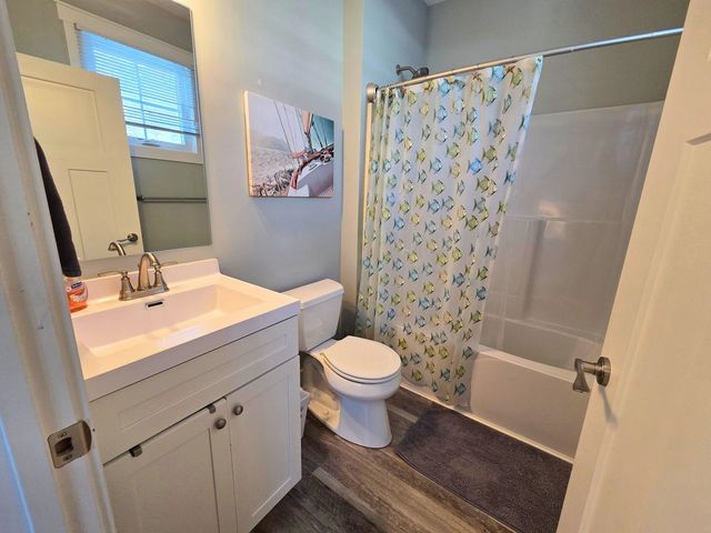 914 E Front Street, Traverse City, MI 49686