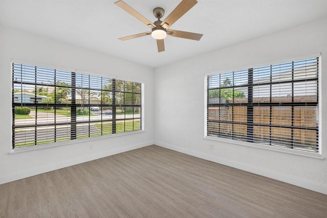 4807 NE 18th Avenue, Oakland Park, FL 33334