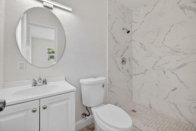 4807 NE 18th Avenue, Oakland Park, FL 33334