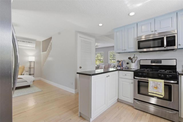 304 16TH AVENUE N, St Petersburg, FL 33704