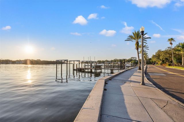 304 16TH AVENUE N, St Petersburg, FL 33704
