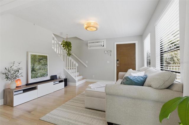 304 16TH AVENUE N, St Petersburg, FL 33704
